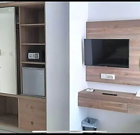 Aparthotel Karousos 4*