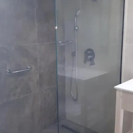 Lägenhetshotell Karousos 4*