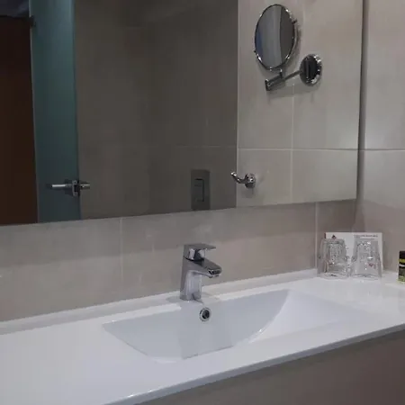 Lägenhetshotell Karousos Ayia Napa