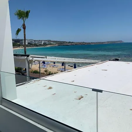 Karousos Aparthotel 4*
