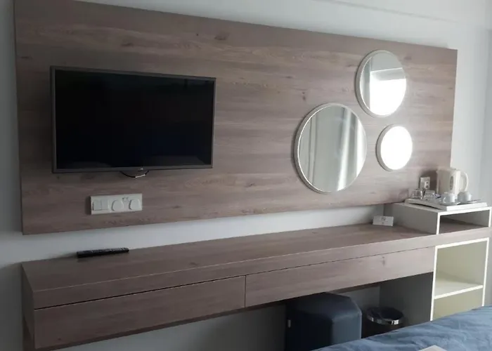 Karousos Aparthotel Ayia Napa